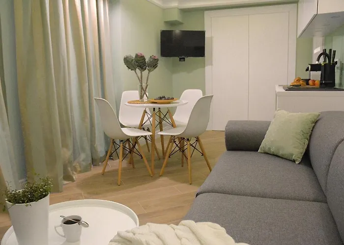 MIA APARTMENTS . Old Town . Senacka